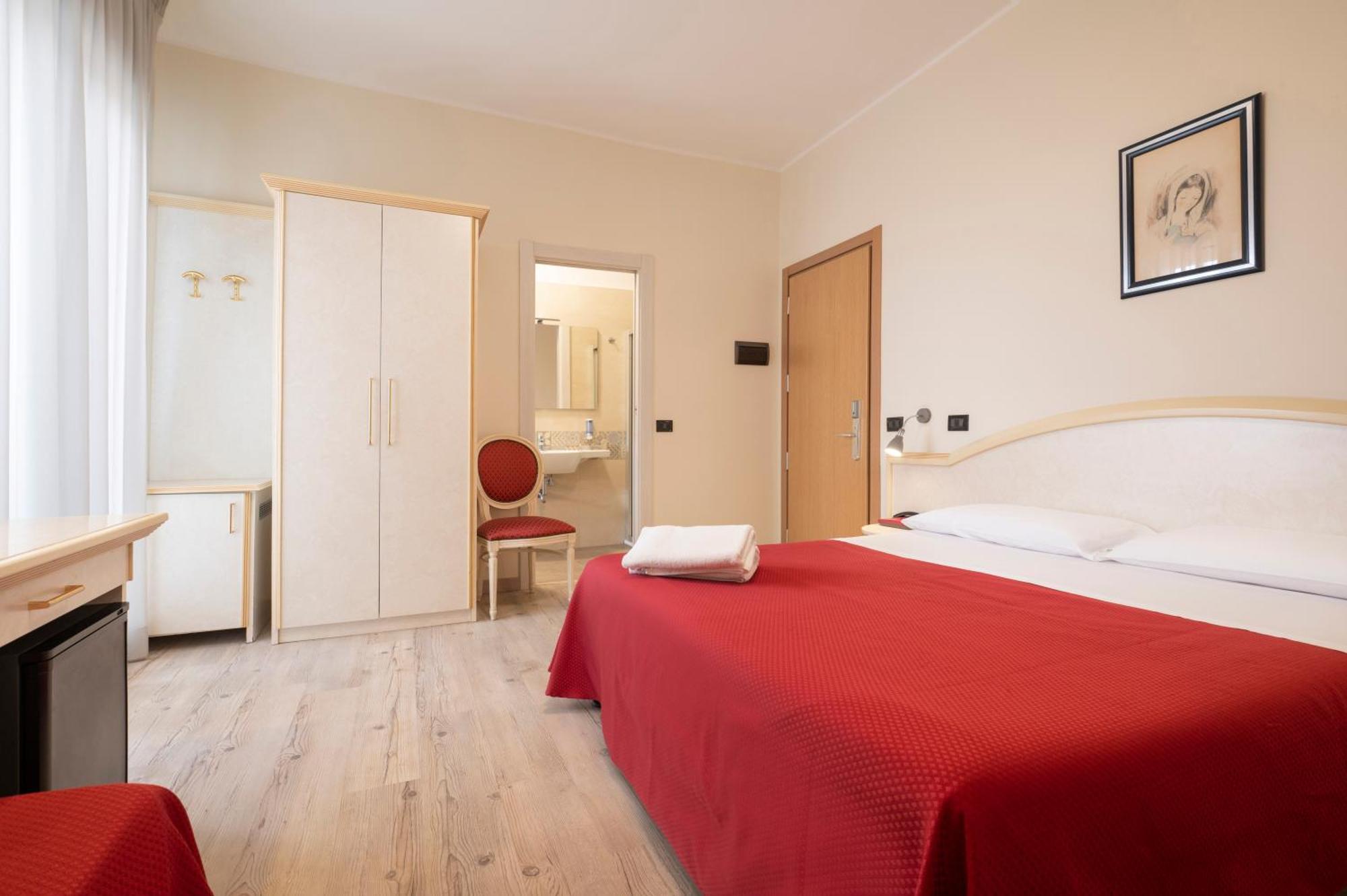 פורטו רקנאטי Hotel Mondial מראה חיצוני תמונה