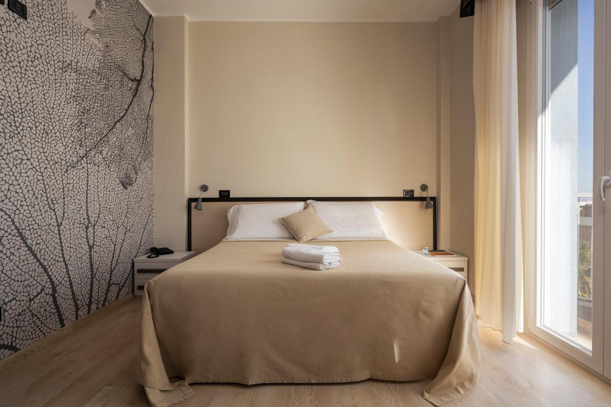 פורטו רקנאטי Hotel Mondial מראה חיצוני תמונה