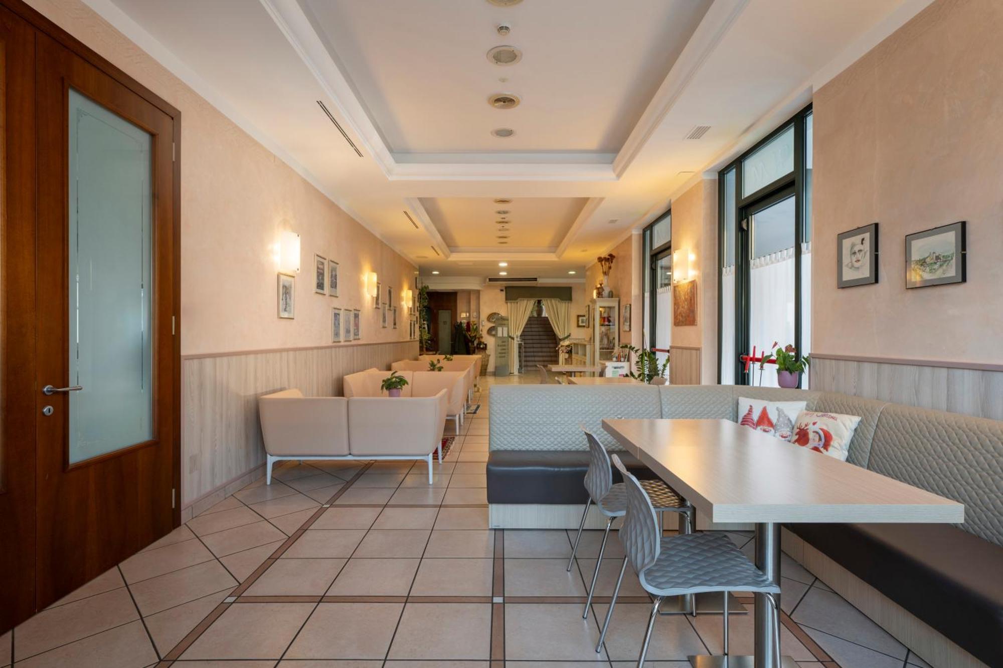 פורטו רקנאטי Hotel Mondial מראה חיצוני תמונה