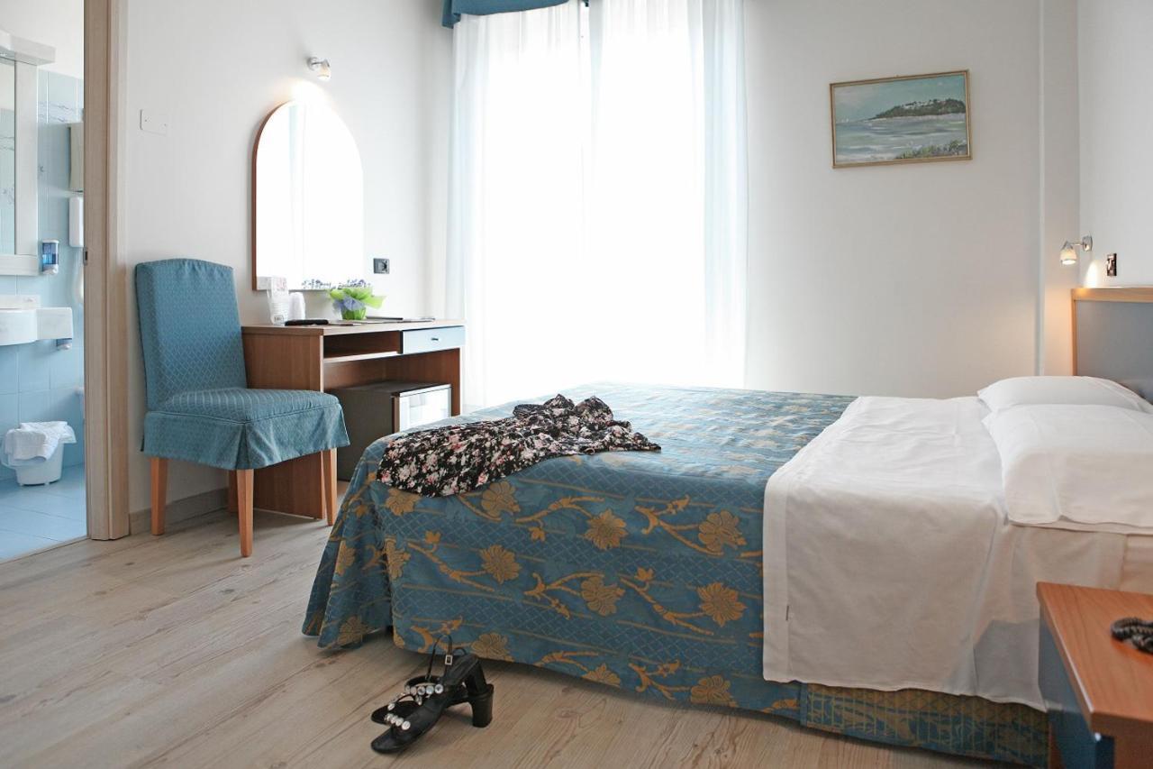 פורטו רקנאטי Hotel Mondial מראה חיצוני תמונה