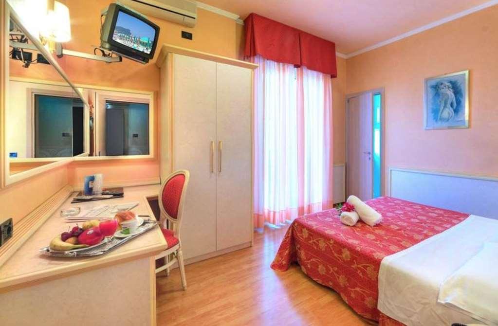 פורטו רקנאטי Hotel Mondial חדר תמונה